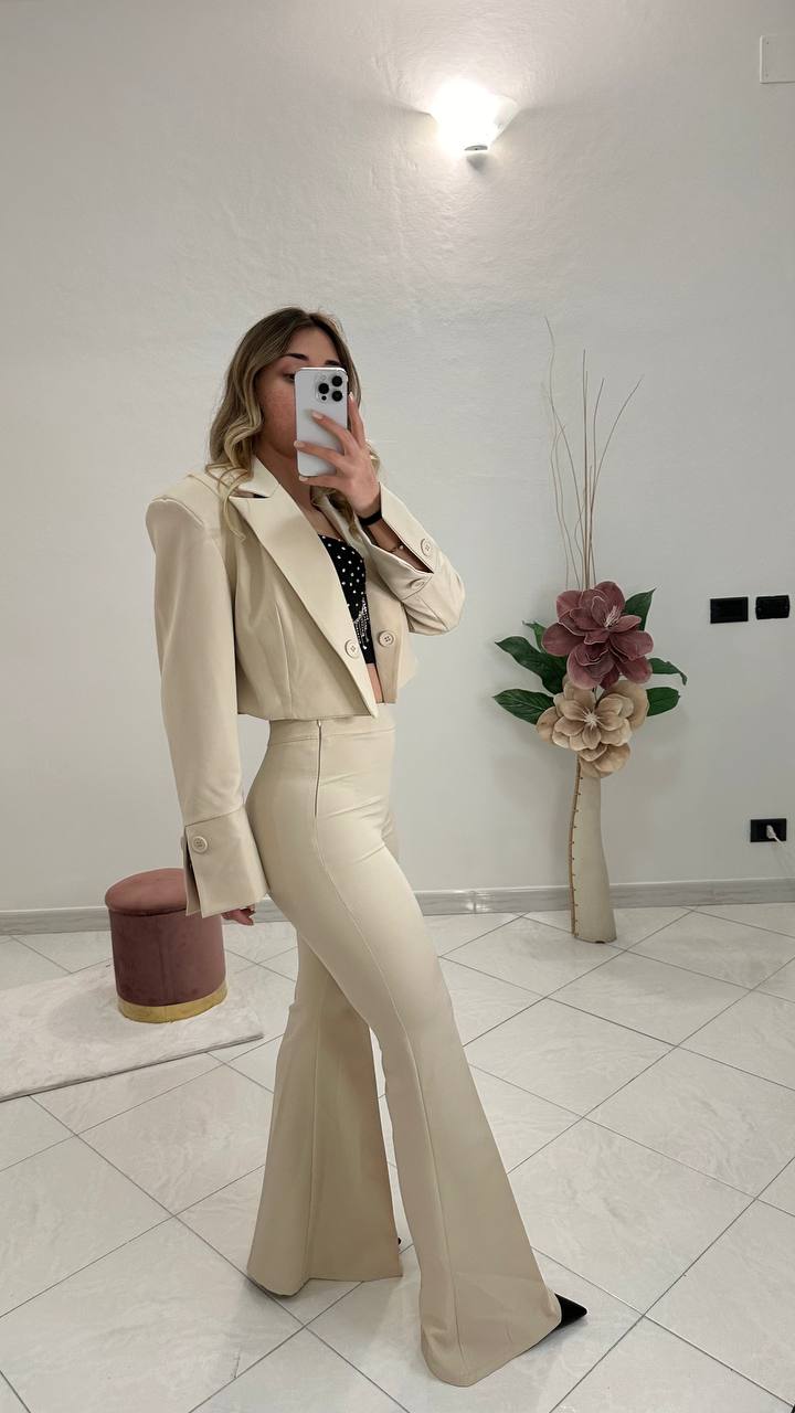 Tailleur Blazer e Pantalone a Zampa Panna